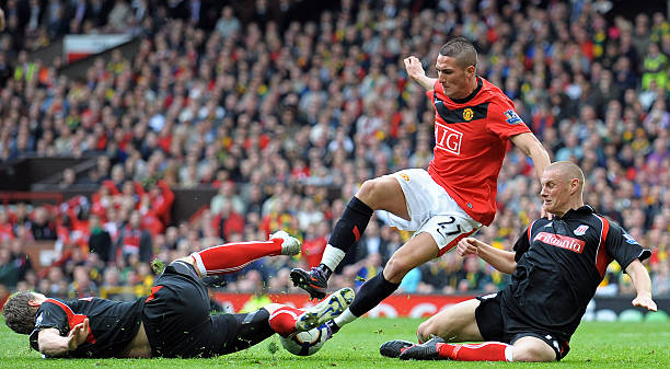 双前腰位置 双前腰位置