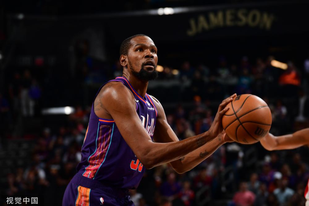 于赛场内 于赛场内