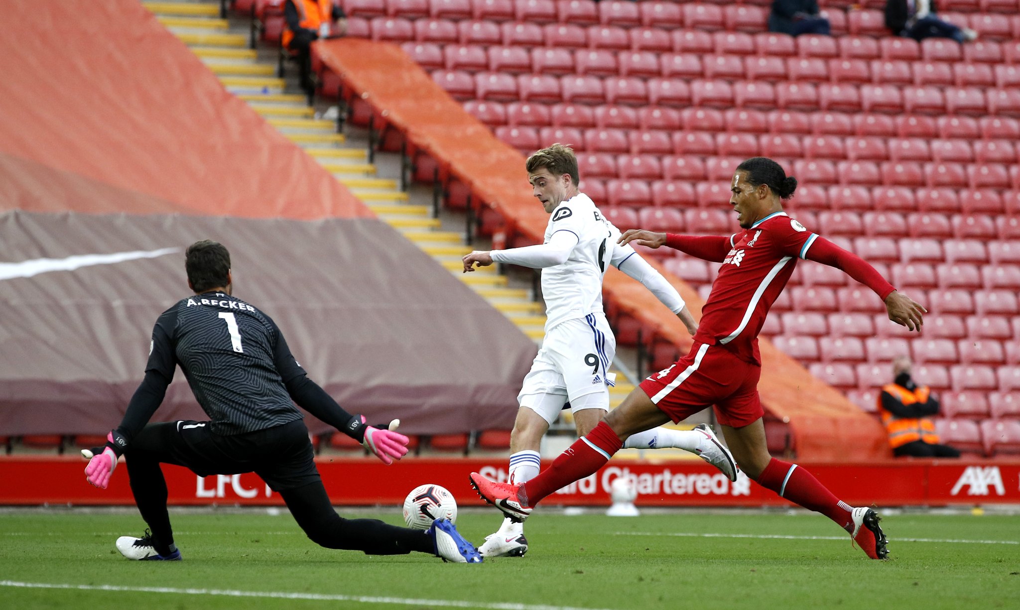 亚马尔依然 亚马尔依然